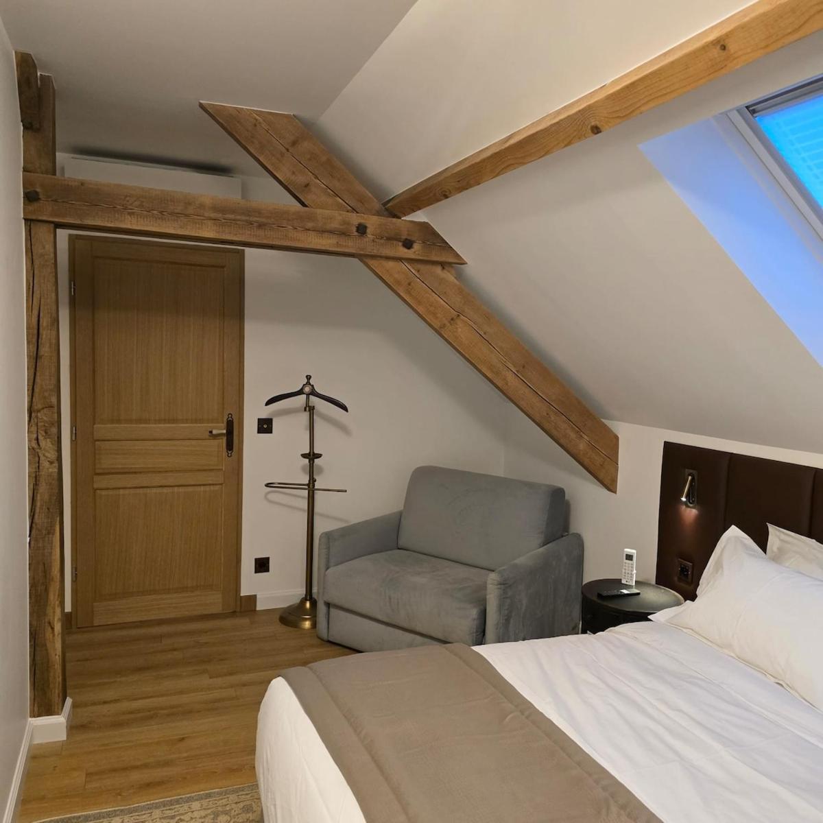 Le Cottage Maisonnette Dans Corps De Ferme Ollainville ภายนอก รูปภาพ